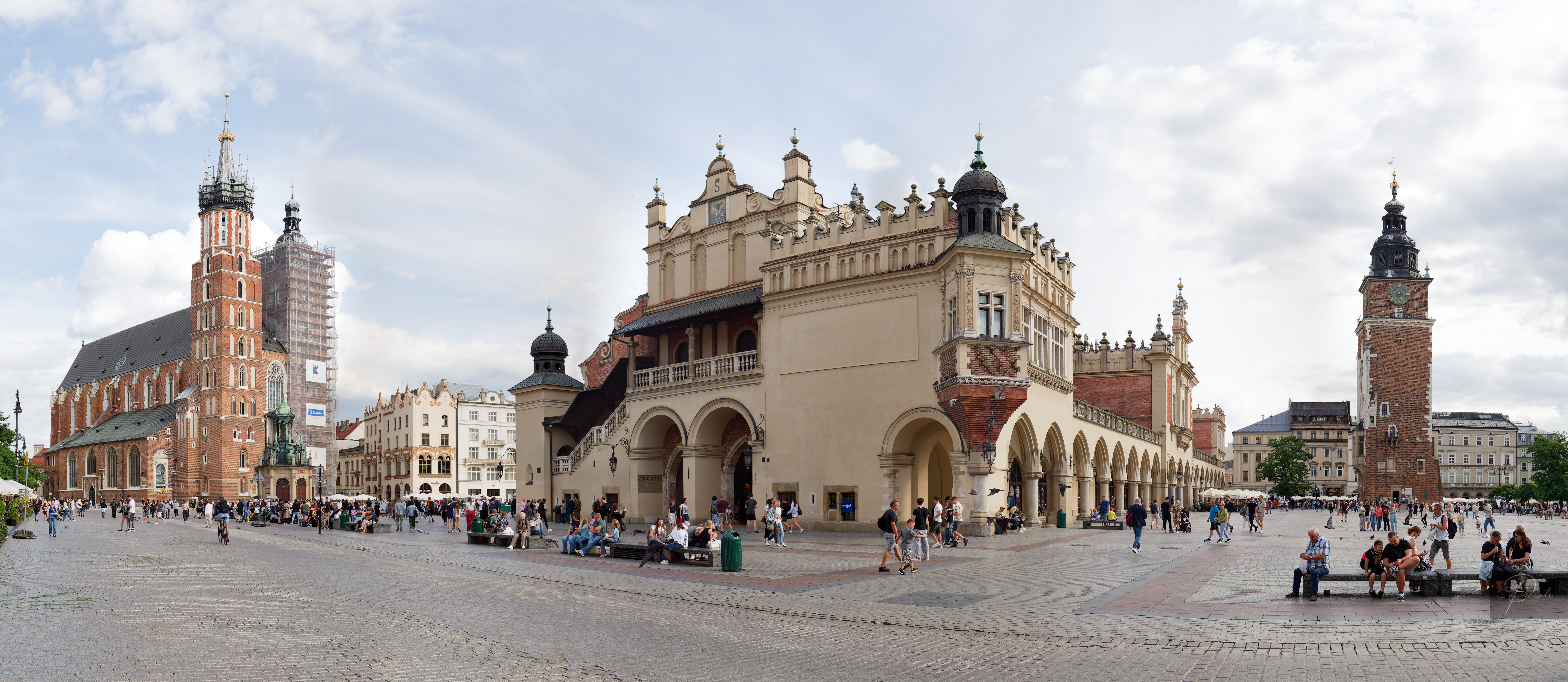 Panorama: Krakow's Main Market Square